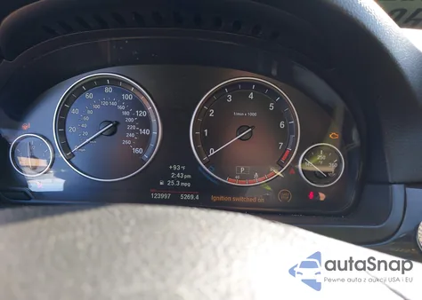 2013 BMW 528I из США, поврежденный, VIN WBAXG5C56DD233570